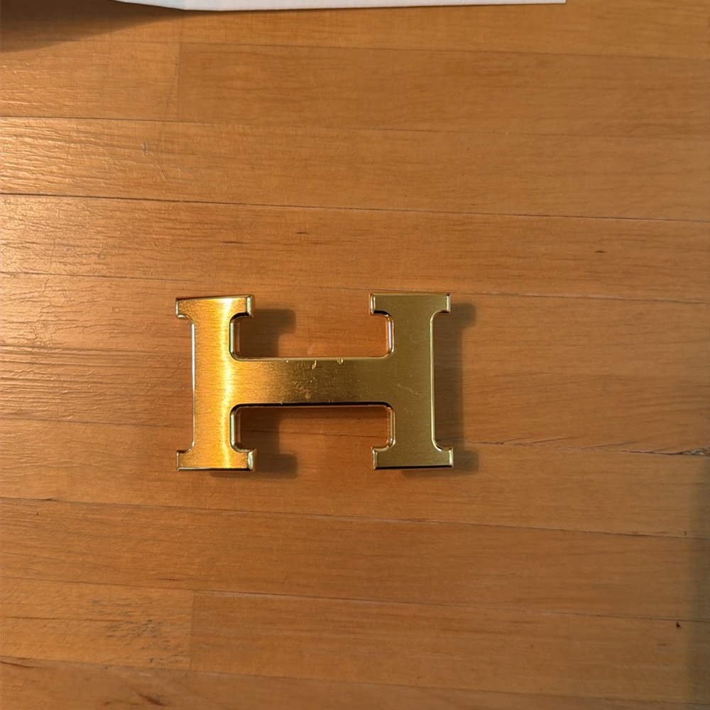 Hermés brushed gold H belt buckle & reversible brown and black belt